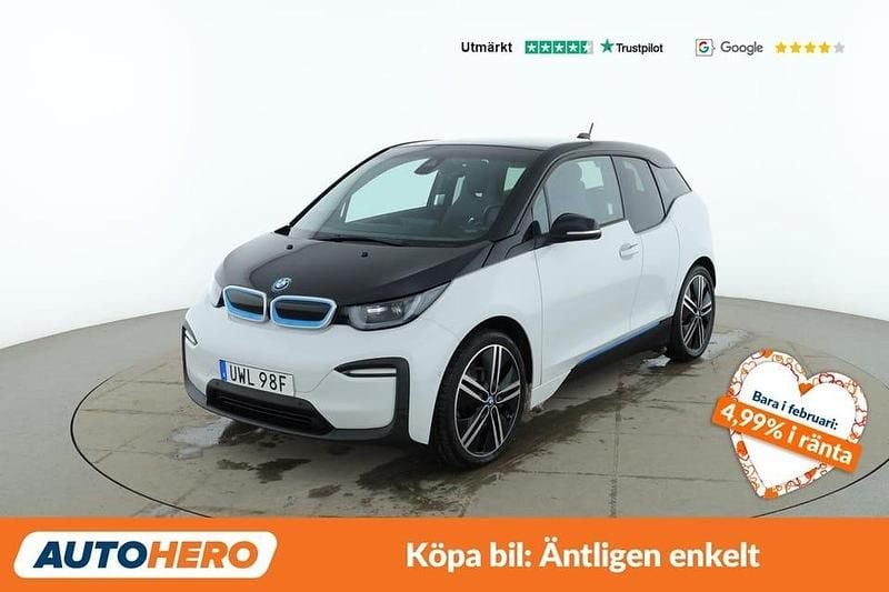 Vit Begagnad 2022 BMW i3 Halvkombi | 205 000 kr (Marknadspris) - Bild 1/4