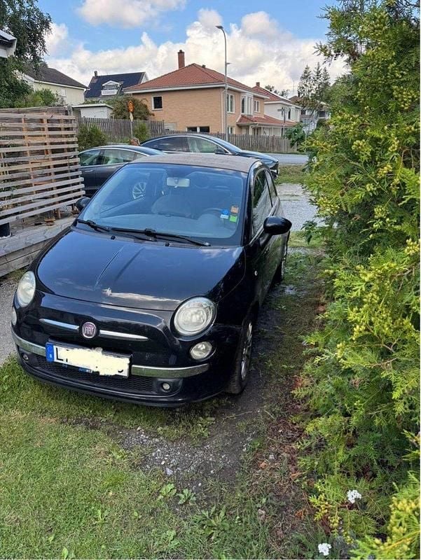 Svart Begagnad 2011 Fiat 500C Lounge Cab | 86 000 kr (Marknadspris) - Bild 1/4