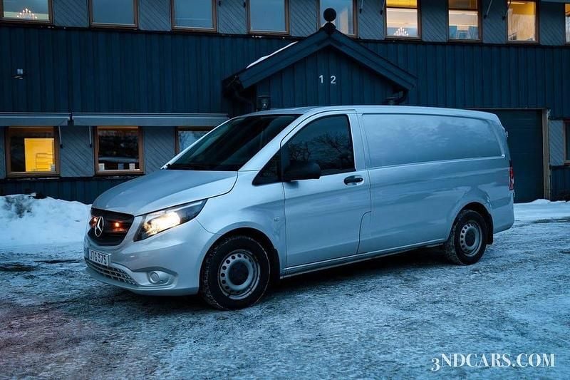 Begagnad Mercedes Vito 163 HK (119 kW) 2018 Silver Van