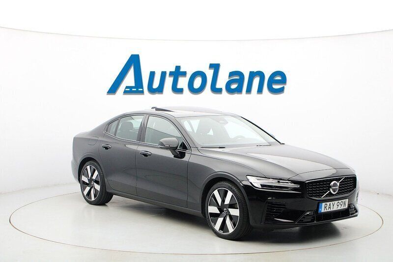 Onyx black Begagnad 2024 Volvo S60 Ultimate Sedan | 517 900 kr (Marknadspris) - Bild 1/3