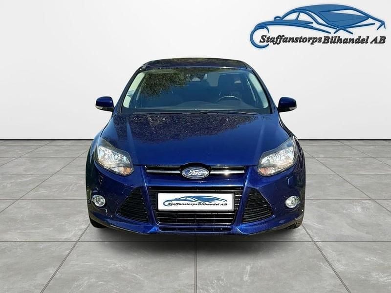 Begagnad Ford Focus Titanium 150 HK (110 kW) 2014 Blå Kombi