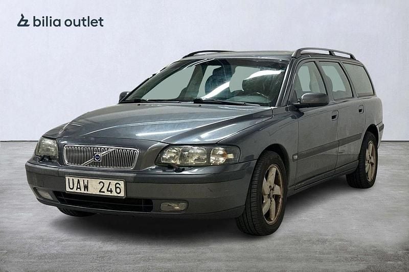 Grå Begagnad 2003 Volvo V70 Kombi | 11 900 kr (Superpris) - Bild 1/4
