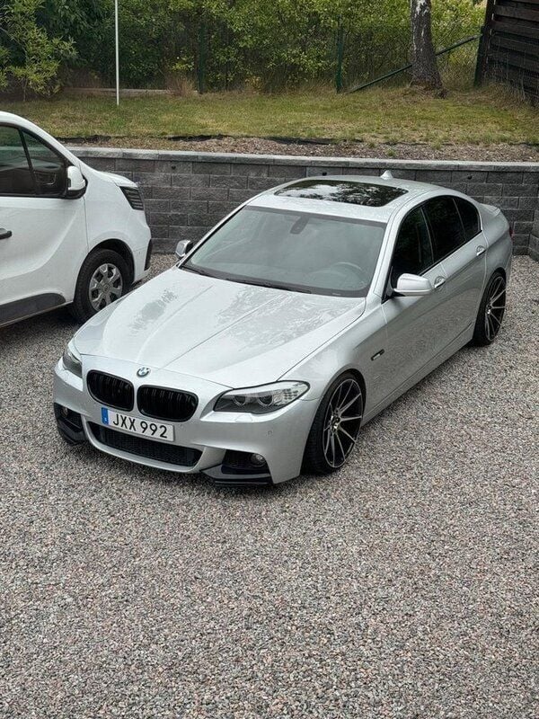 Grå Begagnad 2010 BMW 535 M Sport Sedan | 137 000 kr (Marknadspris) - Bild 1/4
