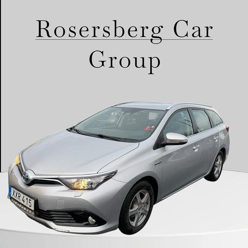 Silver Begagnad 2018 Toyota Auris Touring Sports Active Kombi | 99 900 kr (Bra pris) - Bild 1/4