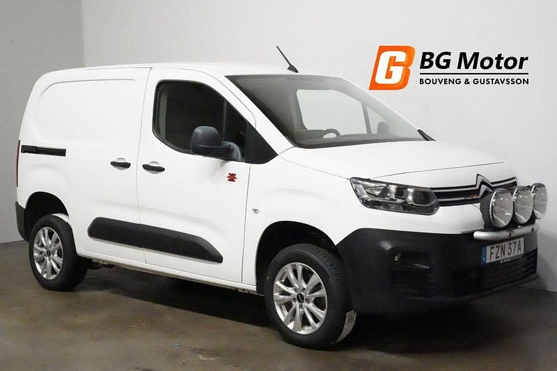 Vit Begagnad 2019 Citroën Berlingo Minibuss | 239 400 kr (Dyr) - Bild 1/4