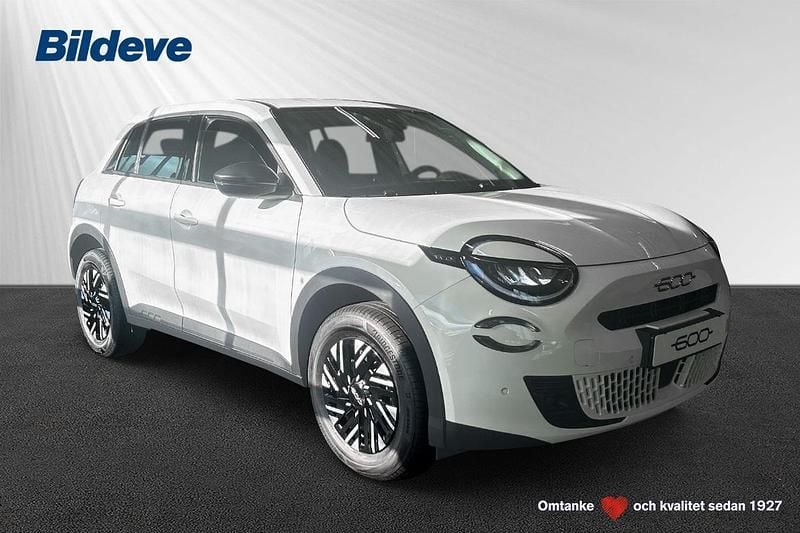 Vit Ny 2025 Fiat 600 Lounge SUV | 315 800 kr - Bild 1/4
