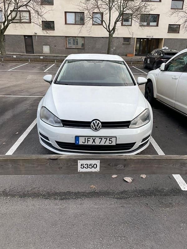 Begagnad 2015 VW Golf VII | 59 900 kr (Dyr) - Bild 1/4