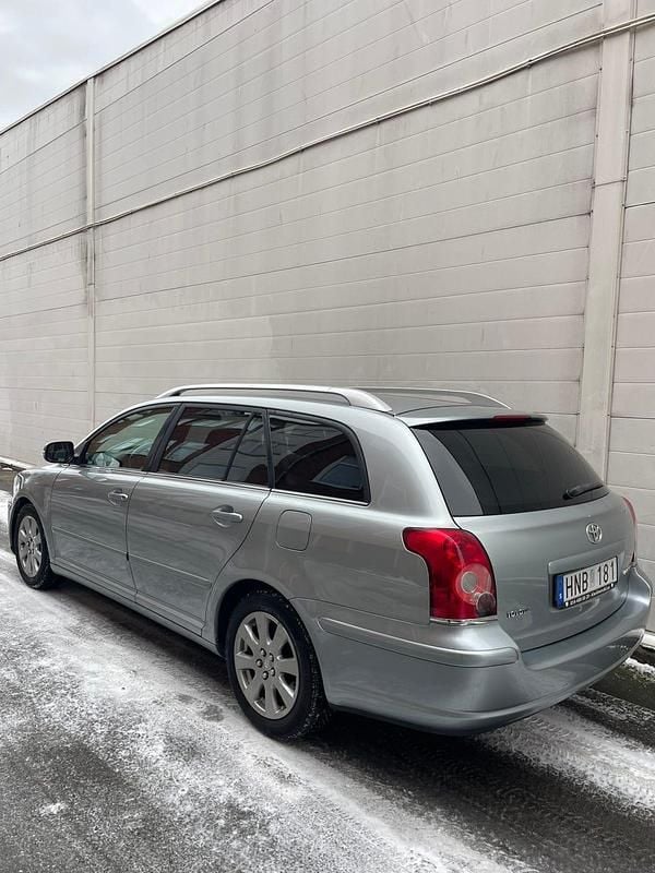 Begagnad Toyota Avensis 147 HK (108 kW) 2008 Kombi