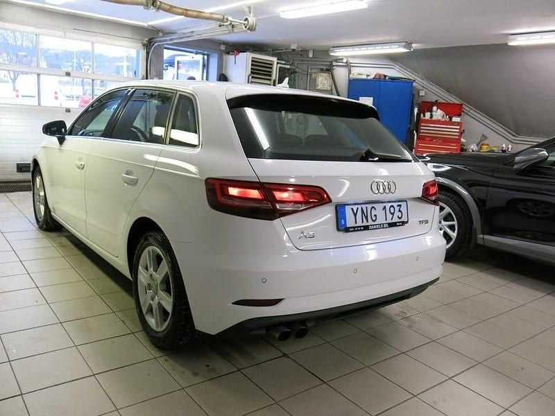 Begagnad Audi A3 Proline 150 HK (110 kW) 2018 Vit Sedan