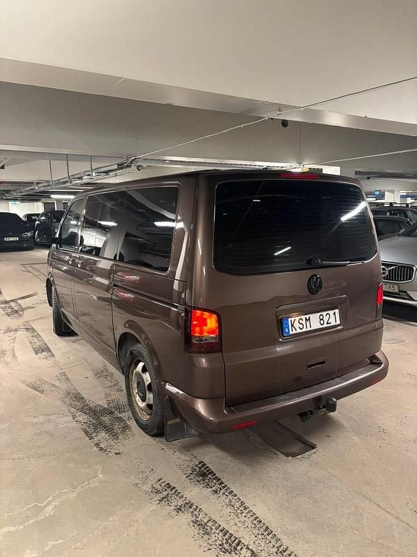Begagnad VW Multivan 180 HK (132 kW) 2011
