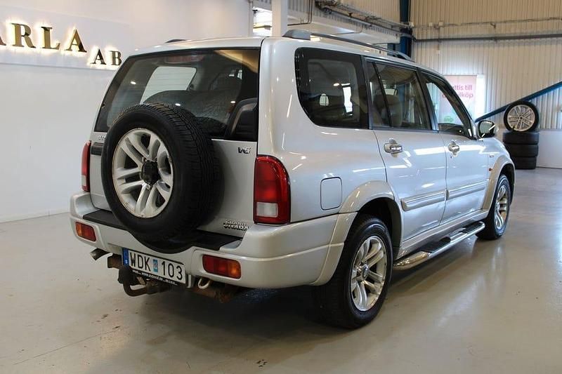 Begagnad Suzuki Grand Vitara 184 HK (135 kW) 2005 Silver SUV