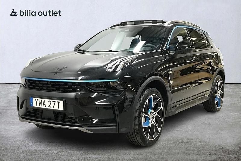 Begagnad Lynk & Co 01 261 HK (191 kW) 2023 Svart SUV