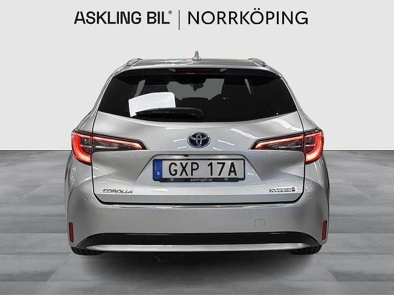 Begagnad Toyota Corolla Style 122 HK (89 kW) 2019 Silver Kombi