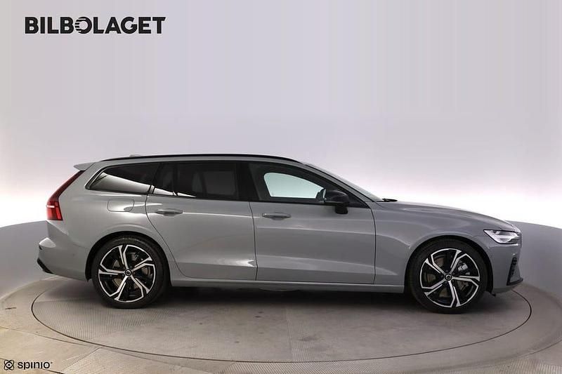 Ny Volvo V60 Ultra 462 HK (339 kW) 2025 Grå Kombi