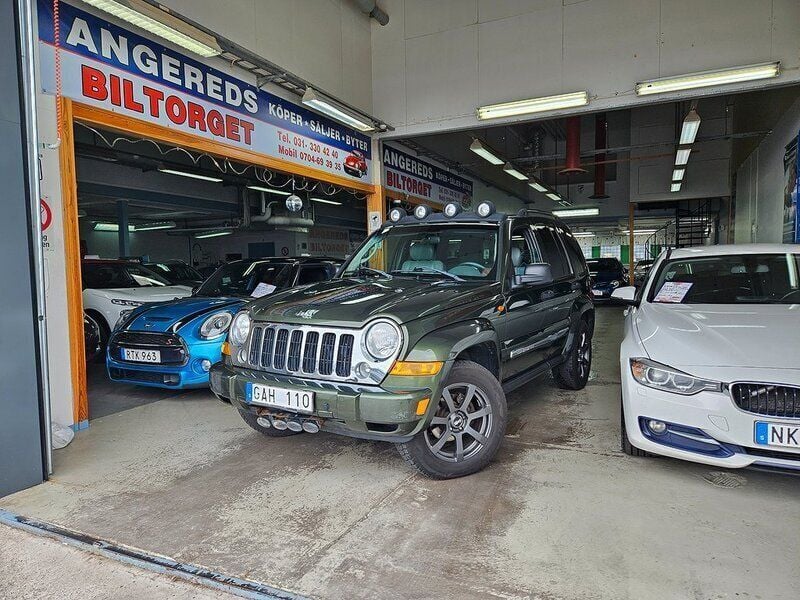 Begagnad Jeep Cherokee 164 HK (120 kW) 2007 Grön SUV