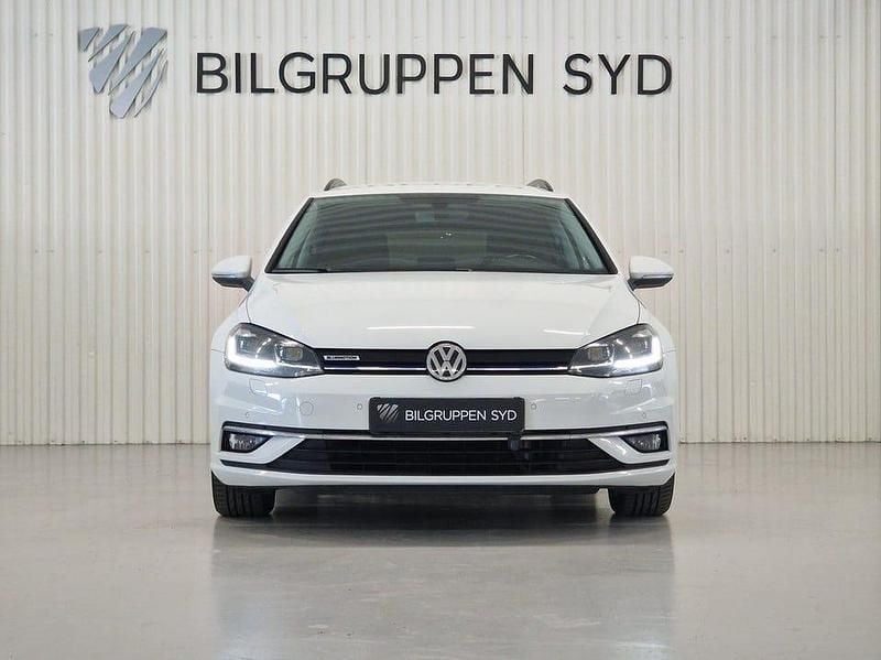 Begagnad VW Golf VII 110 HK (80 kW) 2017 Vit Kombi