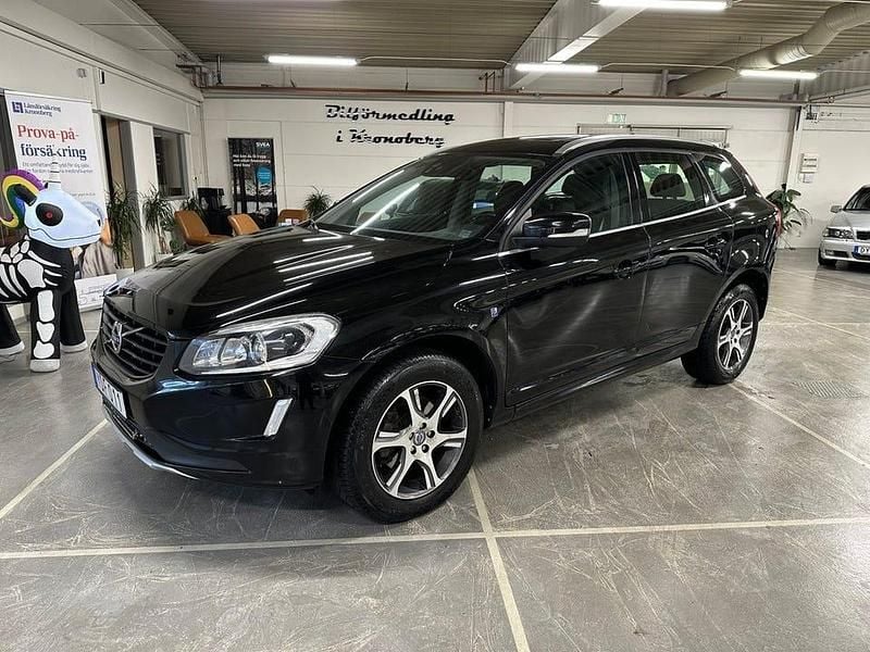 Begagnad Volvo XC60 Ocean Race 190 HK (139 kW) 2015 Svart SUV