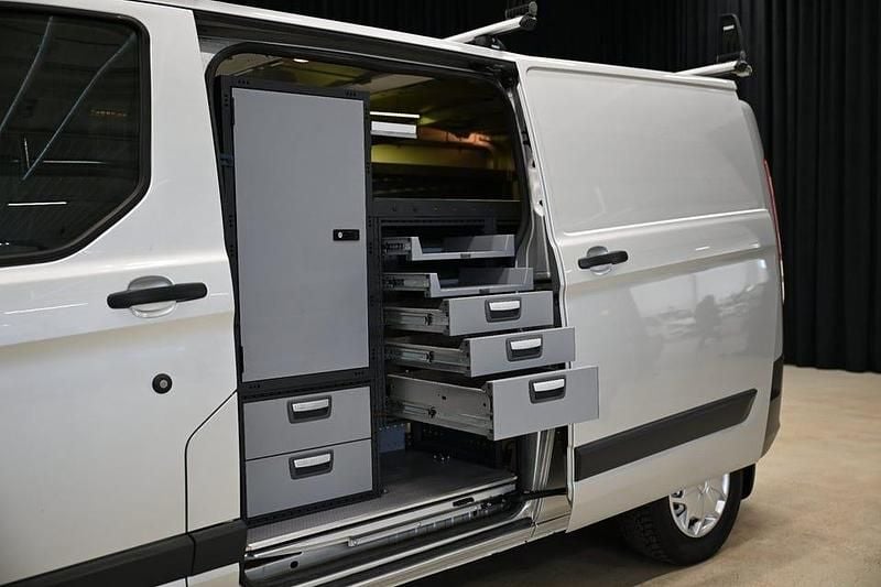 Begagnad Ford Transit Custom 170 HK (125 kW) 2017 Moondust silver metallic