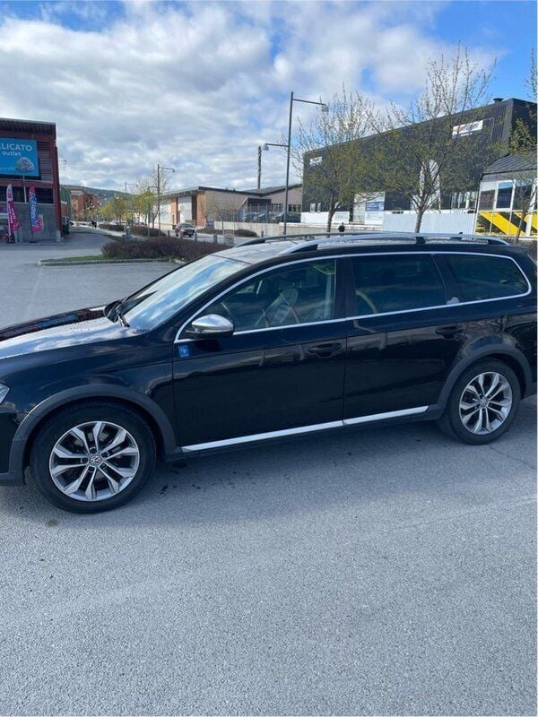 Svart Begagnad 2013 VW Passat Alltrack Kombi | 79 000 kr (Bra pris) - Bild 1/4