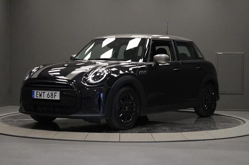 Svart Begagnad 2022 Mini Cooper Halvkombi | 255 000 kr (Lite dyr) - Bild 1/4