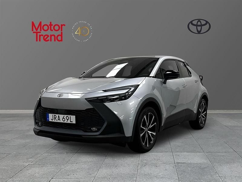 Begagnad Toyota C-HR 2024 Silver SUV