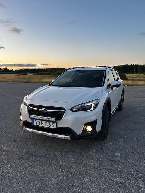 Vit Begagnad 2018 Subaru XV SUV | 189 000 kr (Bra pris) - Bild 1/4