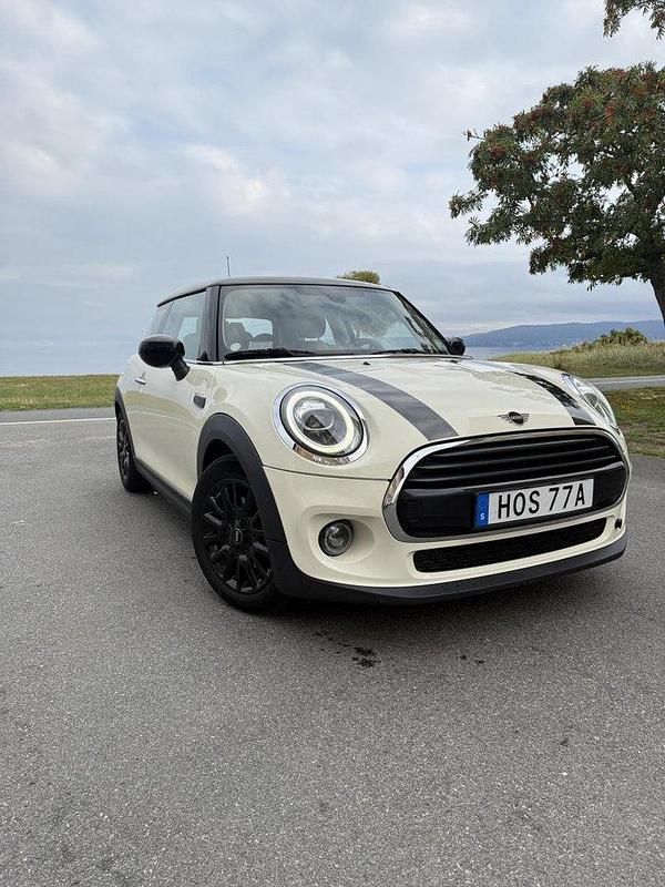 Vit Begagnad 2020 Mini Cooper Pepper Halvkombi | 175 000 kr (Marknadspris) - Bild 1/4