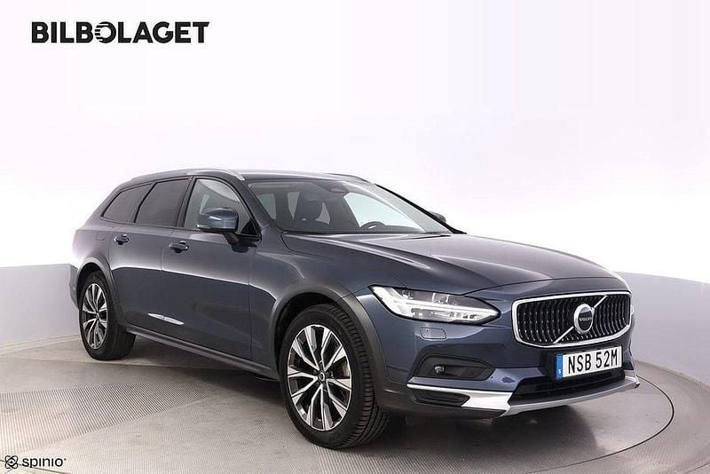 Mörkblå Begagnad 2022 Volvo V90 CC Plus Kombi | 459 800 kr (Lite dyr) - Bild 1/4