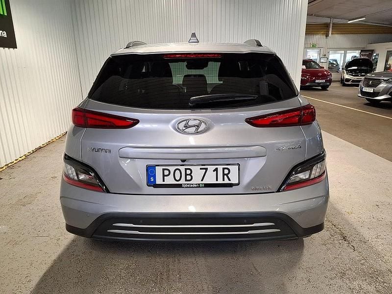 Begagnad Hyundai Kona Essential 150 kW (204 HK) 2022 Grå SUV