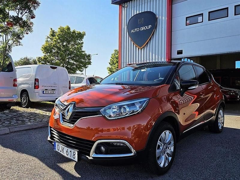 Flerfärgad metallic Begagnad 2017 Renault Captur SUV | 99 900 kr (Bra pris) - Bild 1/4