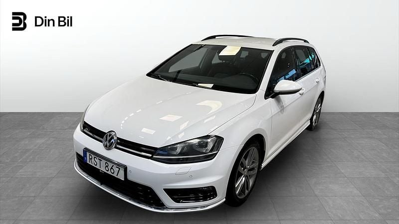 Vit Begagnad 2016 VW Golf VII R-line Kombi | 139 900 kr (Marknadspris) - Bild 1/4