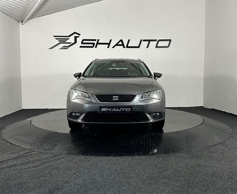 Begagnad Seat Leon ST Style 111 HK (81 kW) 2016 Grå Kombi