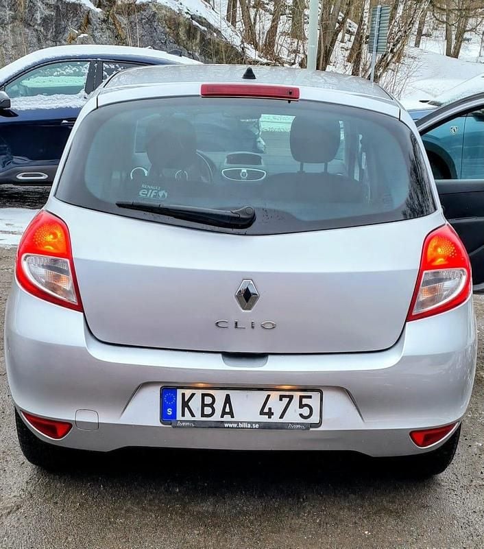 Begagnad Renault Clio R.S. 75 HK (55 kW) 2012 Halvkombi