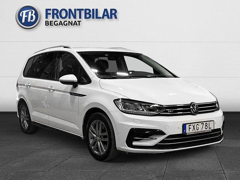 Begagnad VW Touran R-line 150 HK (110 kW) 2021 Vit Minibuss
