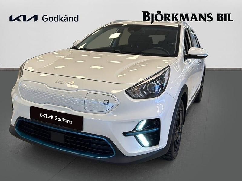 Vit Begagnad 2021 Kia e-Niro Advance SUV | 259 900 kr (Bra pris) - Bild 1/4