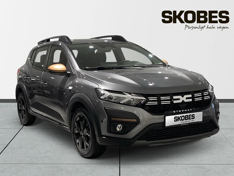 Begagnad Dacia Sandero Extreme 91 HK (66 kW) 2025 Grå SUV