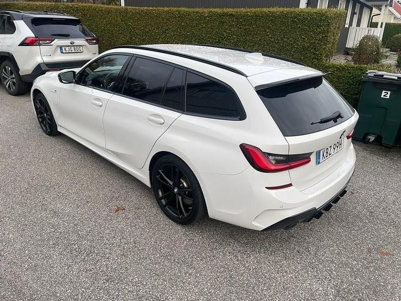 Begagnad BMW 330 292 HK (214 kW) 2021 Kombi