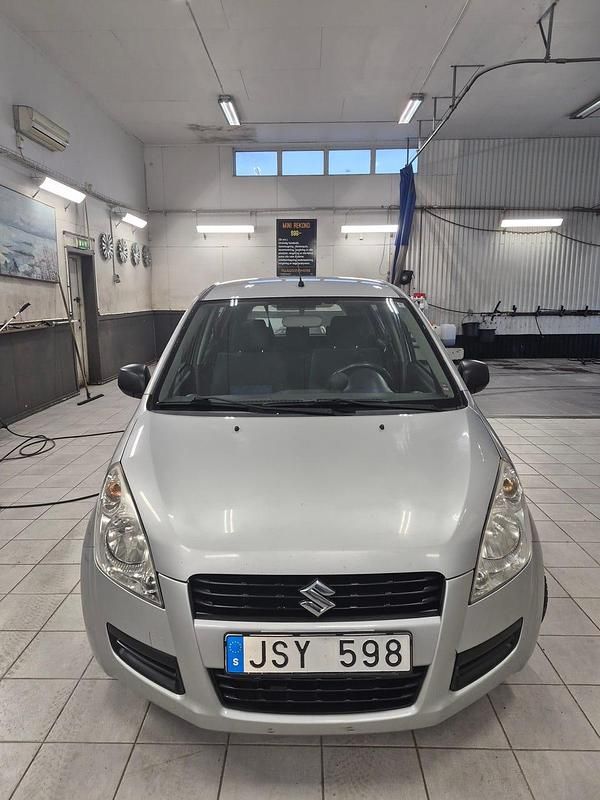 Begagnad 2009 Suzuki Splash Halvkombi | 17 500 kr - Bild 1/4