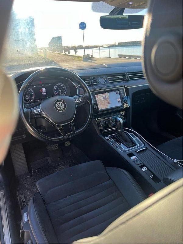 Begagnad VW Passat GT 190 HK (139 kW) 2016 Vit Sedan