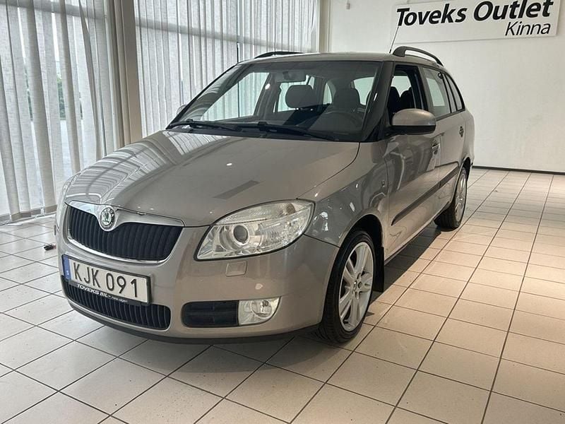 Ljusbrun (brun) Begagnad 2008 Skoda Fabia Kombi | 29 900 kr (Lite dyr) - Bild 1/4