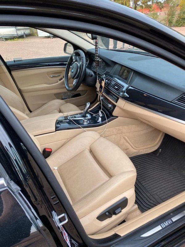 Begagnad BMW 520 190 HK (139 kW) 2016 Svart Kombi