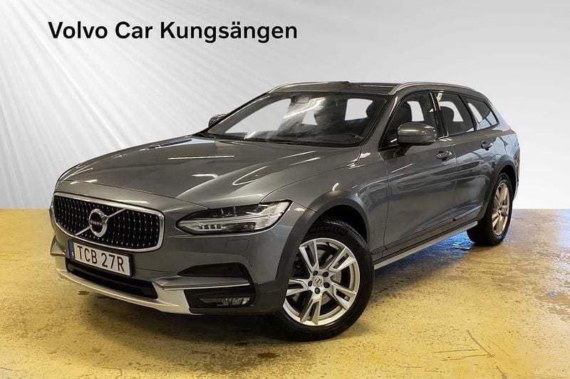 Grå Begagnad 2019 Volvo V90 CC SE Kombi | 284 900 kr (Marknadspris) - Bild 1/3