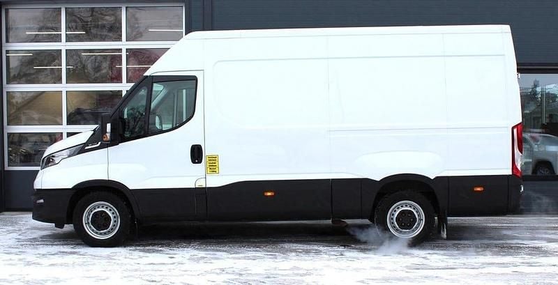 Begagnad Iveco Daily 136 HK (100 kW) 2023 Vit Van