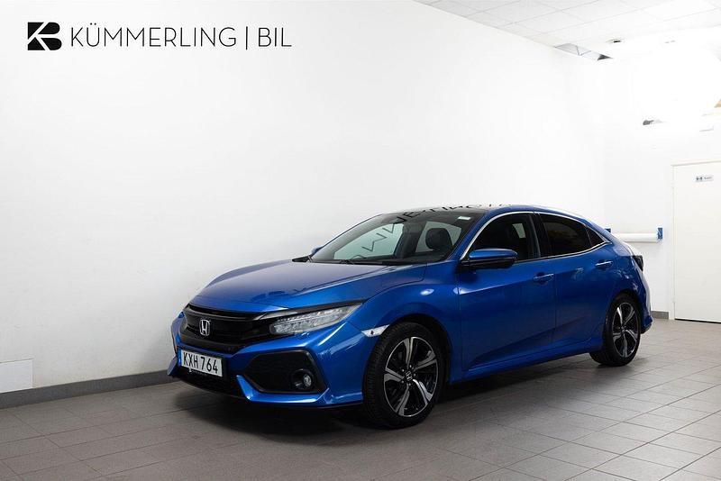 Blå Begagnad 2017 Honda Civic Executive Halvkombi | 129 900 kr (Marknadspris) - Bild 1/4