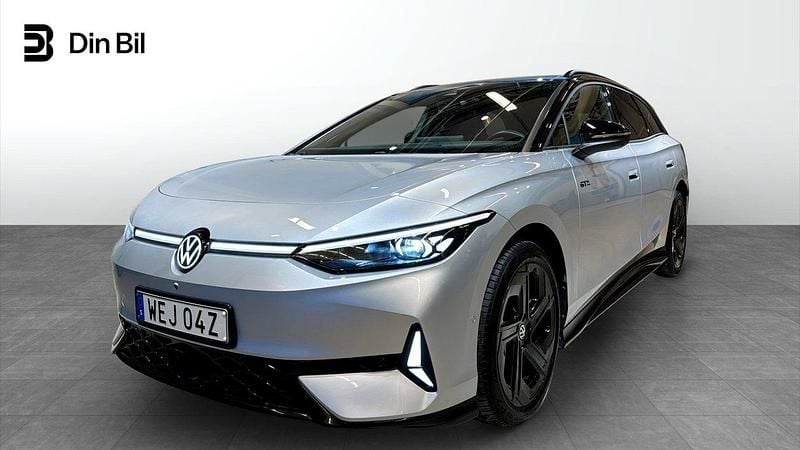 Silver Begagnad 2024 VW ID.7 GTX Kombi | 619 900 kr (Marknadspris) - Bild 1/4