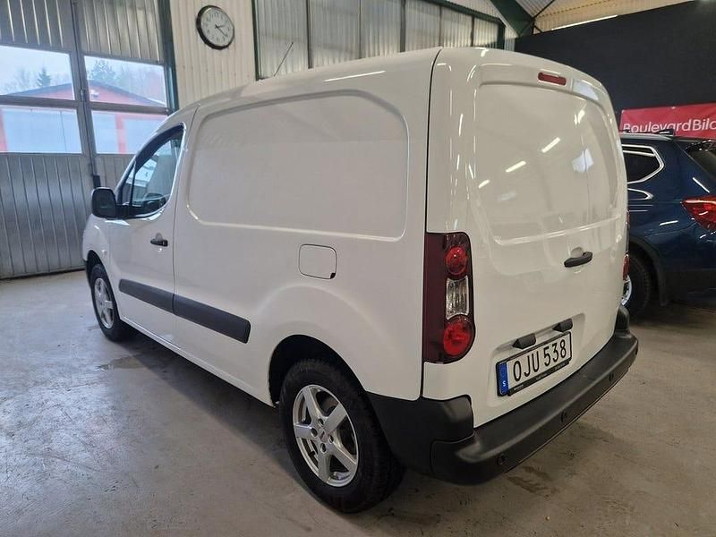 Begagnad Citroën Berlingo 49 kW (67 HK) 2017 Vit Minibuss