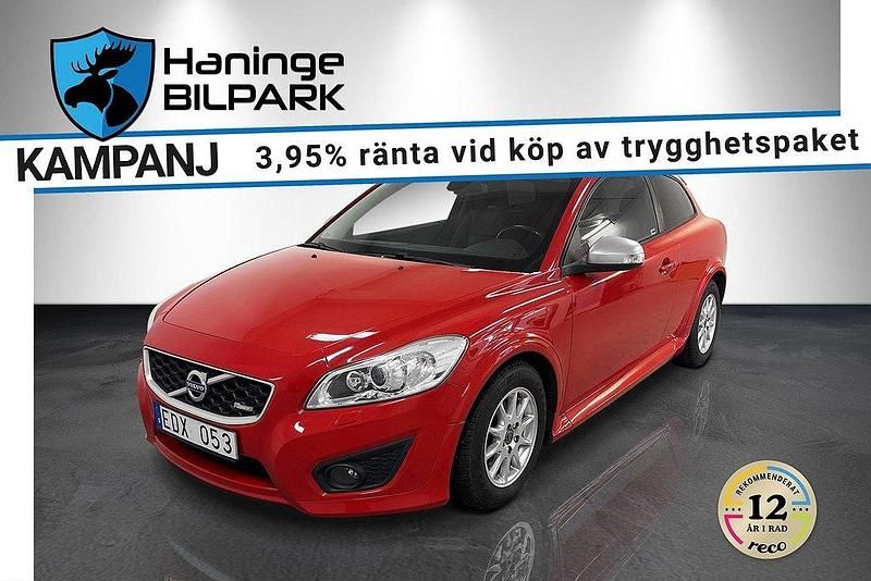 Röd Begagnad 2010 Volvo C30 R-Design Halvkombi | 79 900 kr (Marknadspris) - Bild 1/2