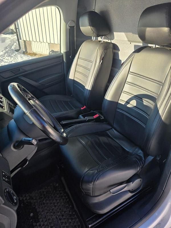 Begagnad VW Caddy 190 HK (139 kW) 2017 Minibuss