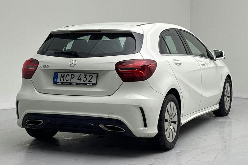 Begagnad Mercedes A180 AMG line 122 HK (89 kW) 2018 Vit