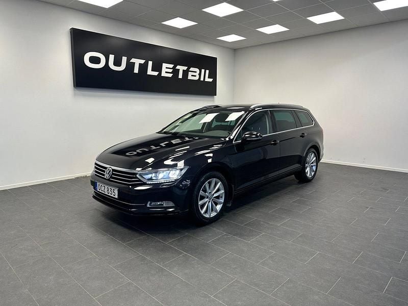 Svart Begagnad 2018 VW Passat Kombi | 179 900 kr (Marknadspris) - Bild 1/4